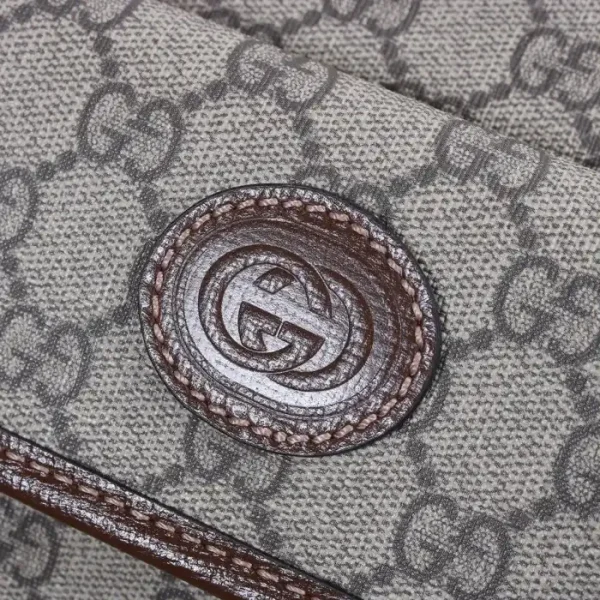GUCCI MESSENGER BAG WITH INTERLOCKING G - Image 4