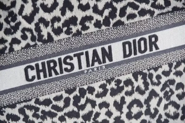 Dior Tote Book Leopard Print - Image 4