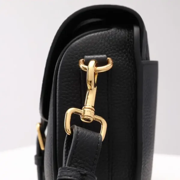 Dior Bobby Black Grained - Image 3