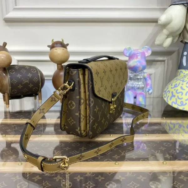 Louis Vuitton Pochette Metis Brown Canvas - Image 7