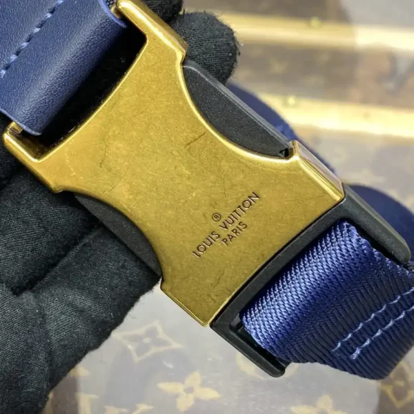 Louis Vuitton Bumbag Discovery Blue Fire - Image 6