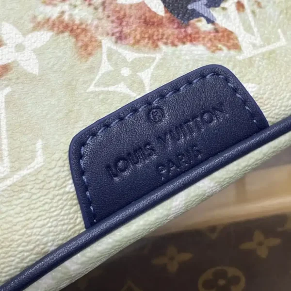 Louis Vuitton Bumbag Discovery Blue Fire - Image 9