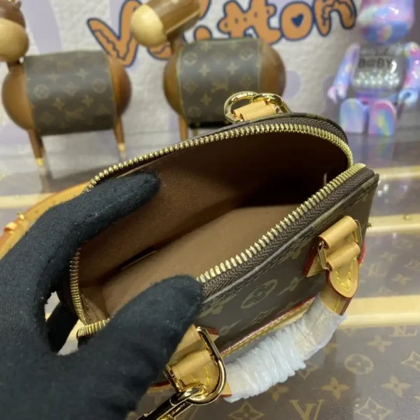 Louis Vuitton Alma Nano - Image 7