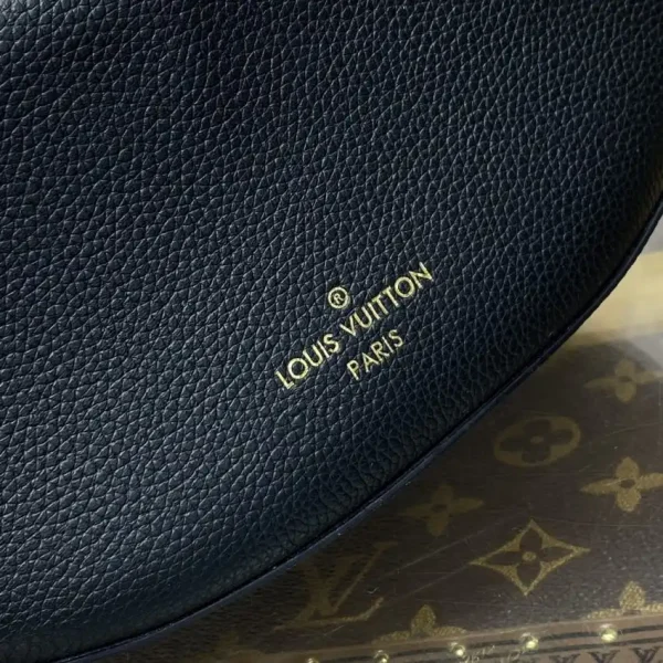 Louis Vuitton Bumbag Low Key Black - Image 4