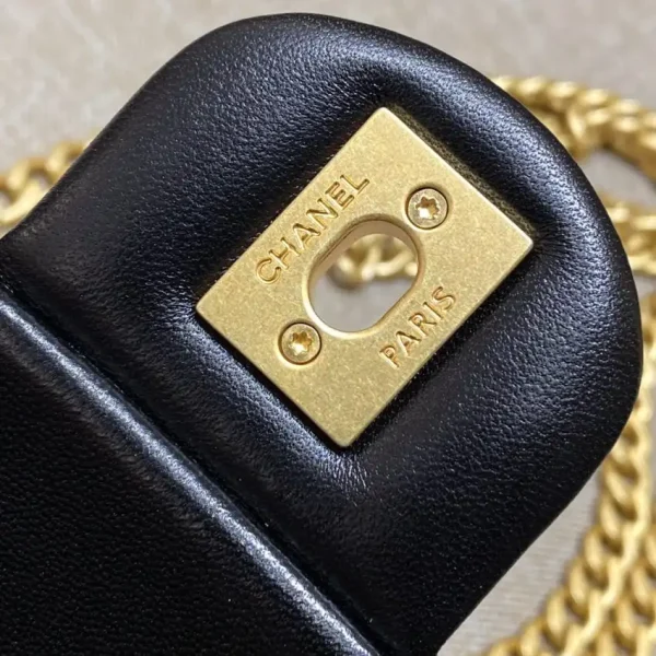 CHANEL 22P Enamel Bag - Image 8