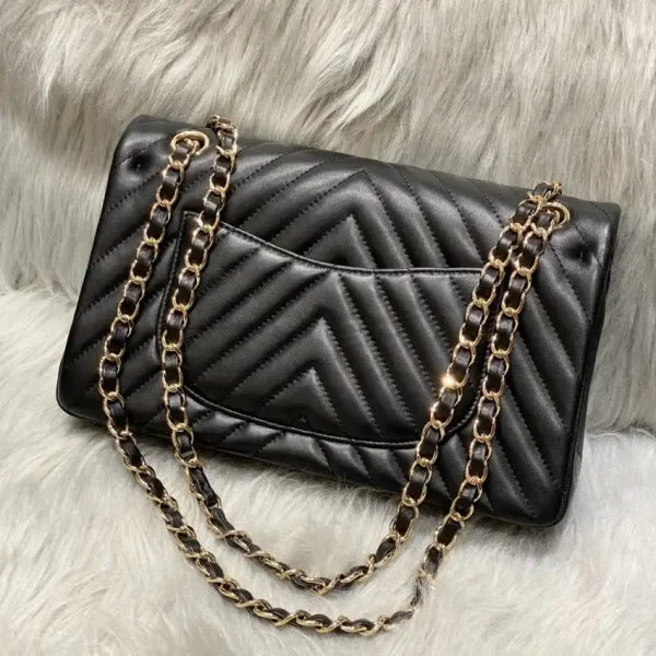 CHANEL Classic Flap 25cm V Black - Image 4