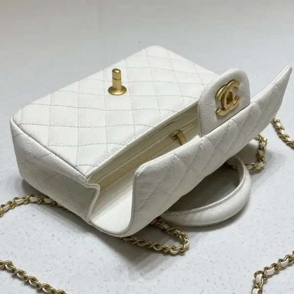 CHANEL CF Handle White - Image 3