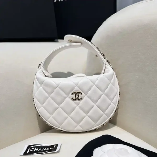 CHANEL 23c Pouch White - Image 7