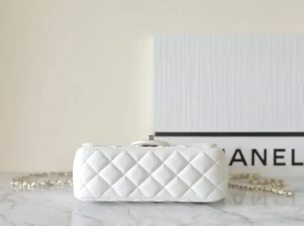 CHANEL CF 20 cm Handle White - Image 6