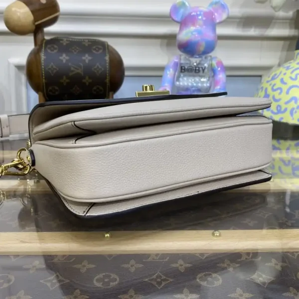 Louis Vuitton Oxford Beige - Image 10