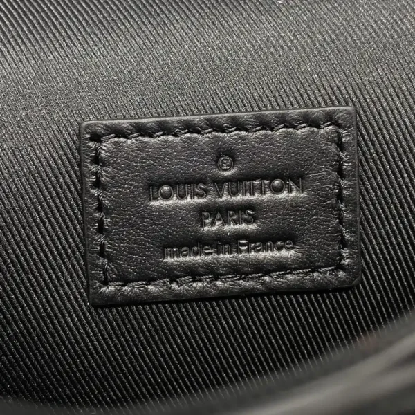 Louis Vuitton Montsouris Wearable Wallet - Image 5