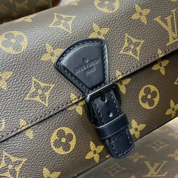Louis Vuitton Montsouris Wearable Wallet - Image 8