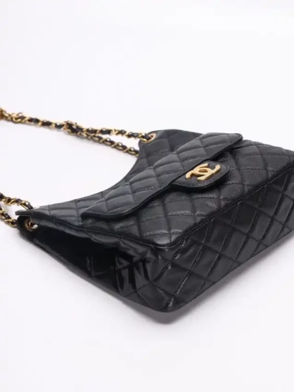 CHANEL Hobo Medium Black - Image 4