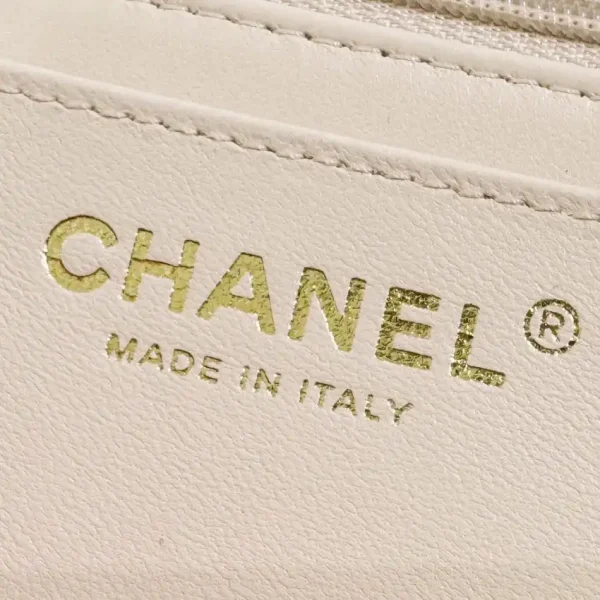 CHANEL Classic Flap 20cm Beige - Image 7