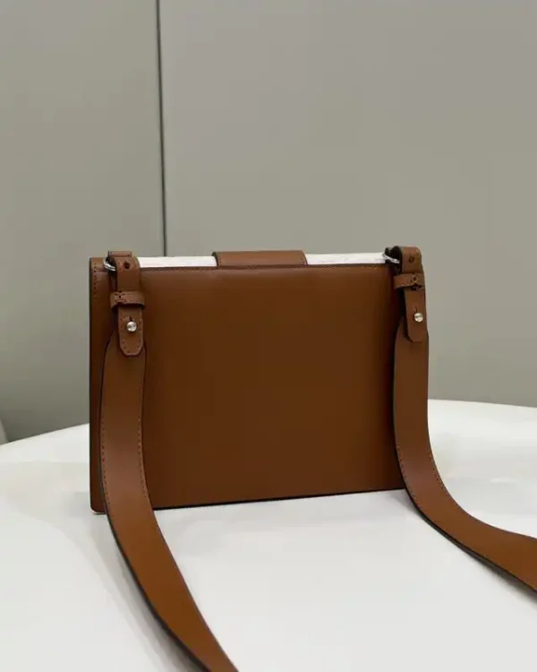 Fendi Baguette Pouch Brown - Image 3