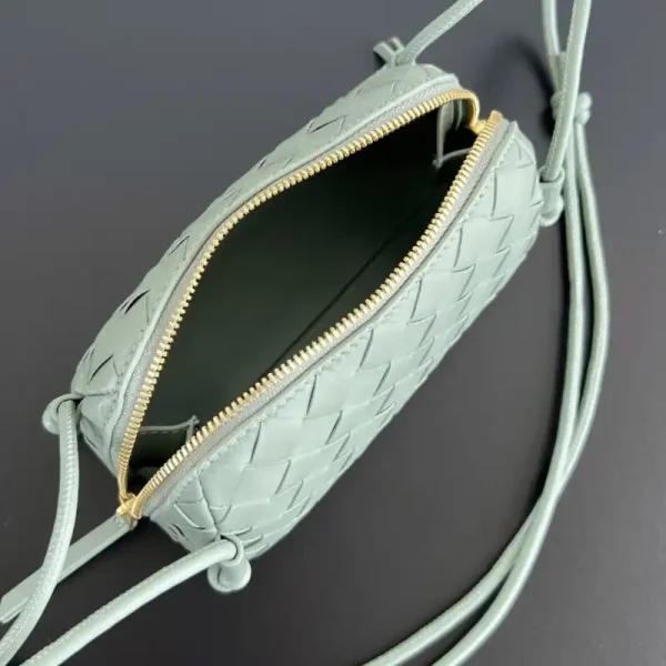 Bottega Veneta Concert Pouch - Image 6