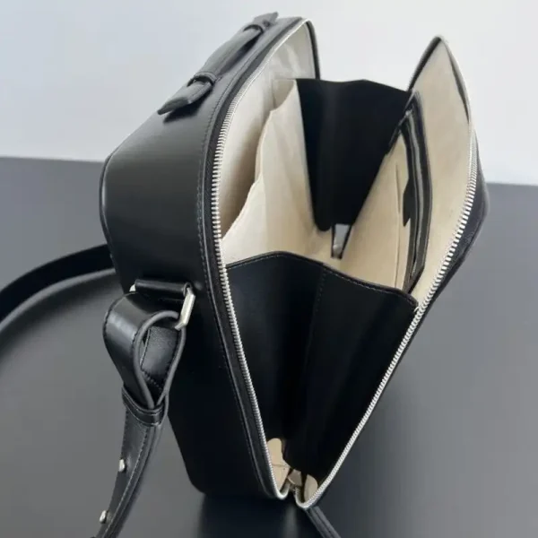 Bottega Veneta Briefcase Black - Image 4