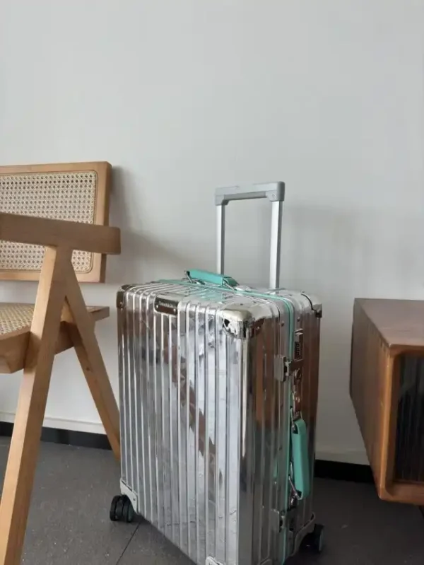 Rimowa & Tiffany Suitcase - Image 6
