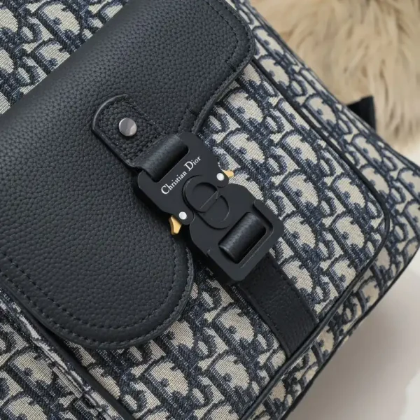 Dior Saddle Zip Backpack - Image 2