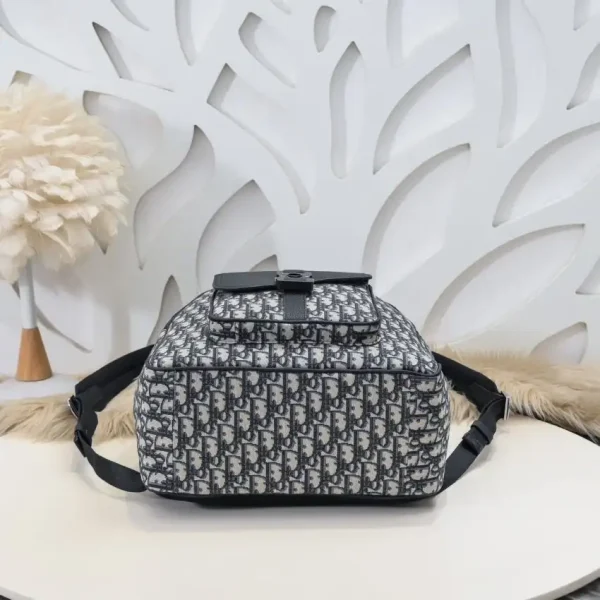 Dior Saddle Zip Backpack - Image 8