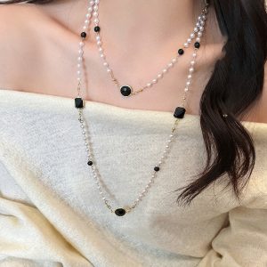 Diamond-embedded rectangular round pearl stackable necklace simple fashion elegant sweater chain light luxury high-grade sense necklace