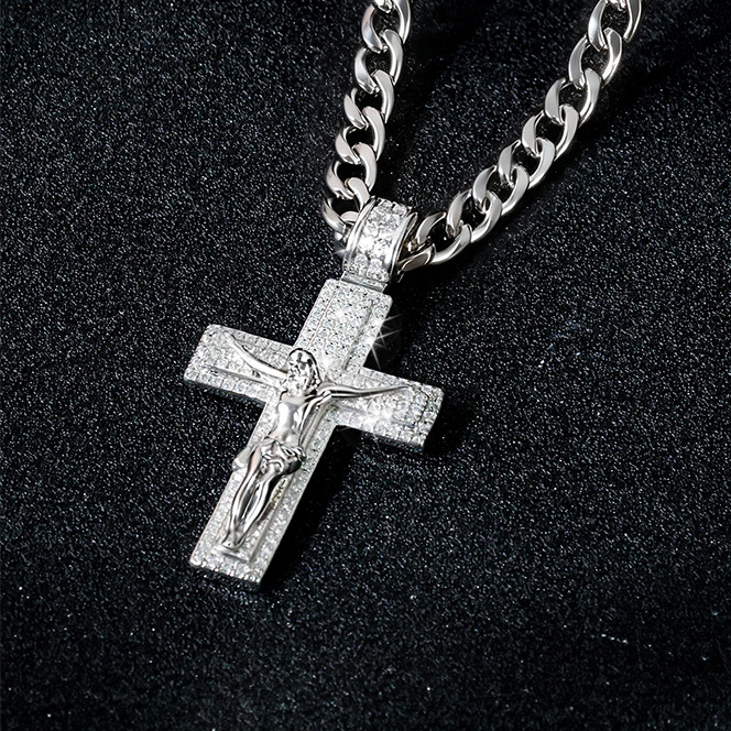 Vintage cross pendant necklace copper inlaid zircon micro-inlaid hip hop men's accessories jewelry accessories personality - Image 4