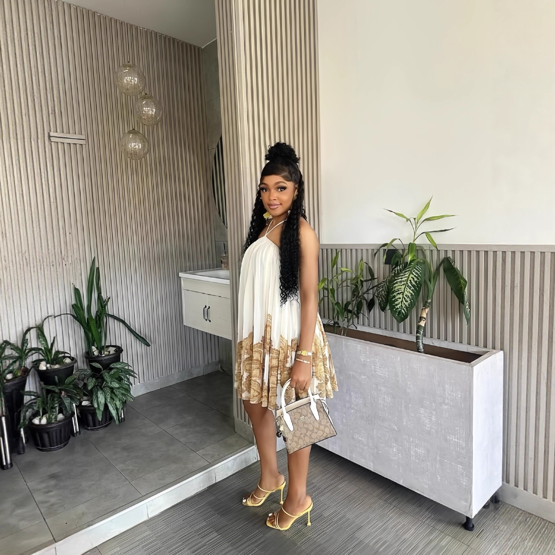 Women's clothing 2025 winter new sleeveless off shoulder hanging neck pleated sexy backless short dress - Image 4