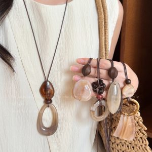 Bring your own aura ~ Maillard Brown blooming long necklace women's early autumn halter special-interest design sweater chain accessories