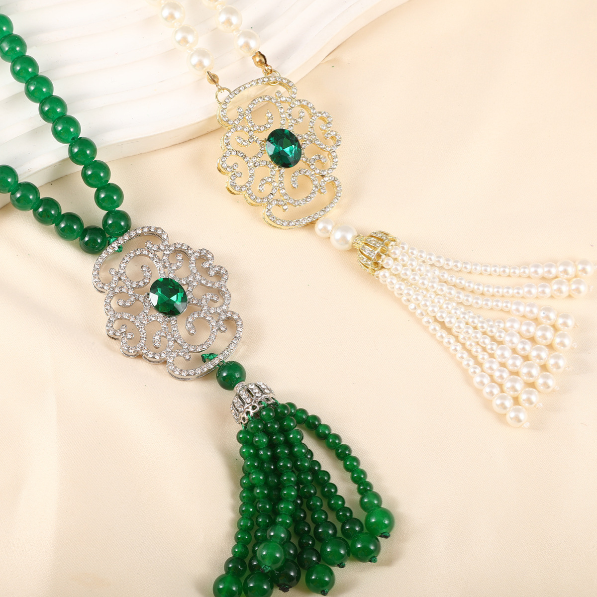 Irregular pendants sweater chain light luxury high-end simple elegant elegant autumn and winter long necklace