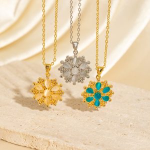 Christmas snowflake series atmosphere necklace multi-color gem diamond-embedded exquisite high-grade clavicle